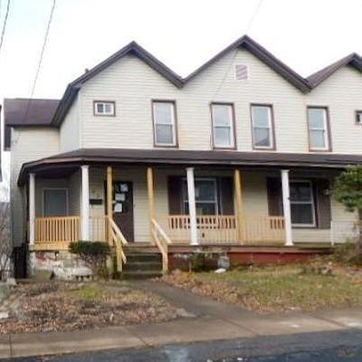 23 Richmond St, Carbondale, PA 18407