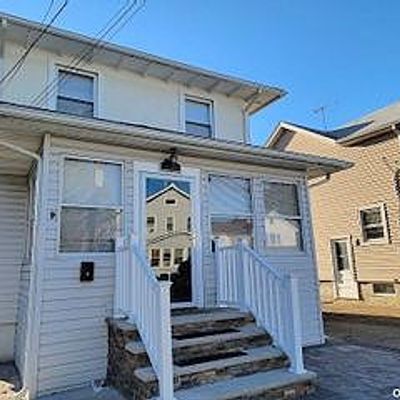 235 Maple Pl, Mineola, NY 11501