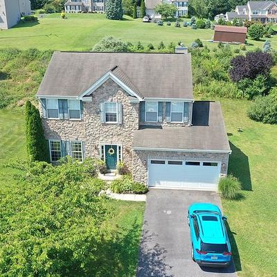 237 Sunset Cir, Red Lion, PA 17356