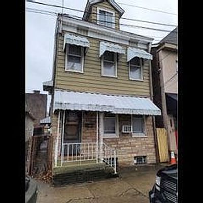 2422 Sidney St, Pittsburgh, PA 15203