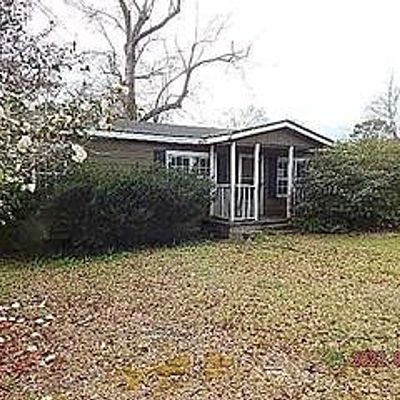 32 Slate St, Atmore, AL 36502