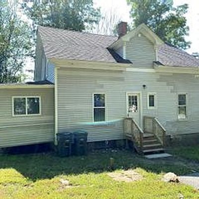 32 Turnpike St, Pembroke, NH 03275