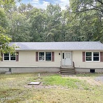 3216 Lake View Dr, Henryville, PA 18332