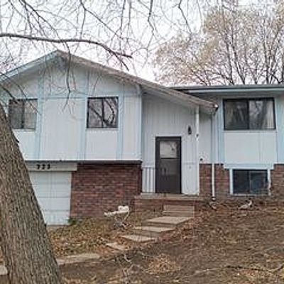 323 Bridger Rd, Lincoln, NE 68521