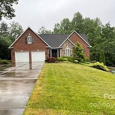 323 Turnwood Ln, Millers Creek, NC 28651