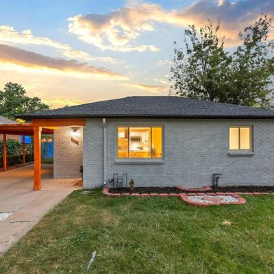 3295 Oneida St, Denver, CO 80207