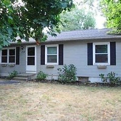 33 Cypress St, Plymouth, MA 02360