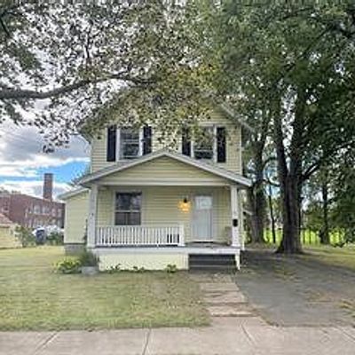 33 Grove St, Hilton, NY 14468