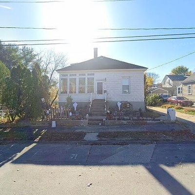 33 Rosedale Ave, Manchester, NH 03103