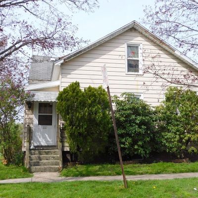 332 Ash St, Erie, PA 16507