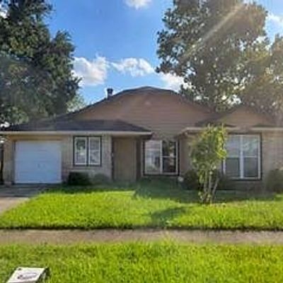 34 Cynthia St, Westwego, LA 70094