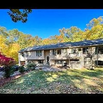 346 Snow Mass Rd, Henryville, PA 18332