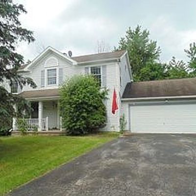 35 Shadow Ln, Rochester, NY 14606