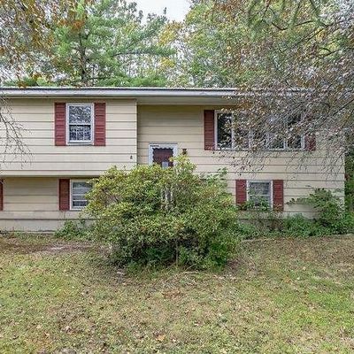 3 Jack St, Winslow, ME 04901