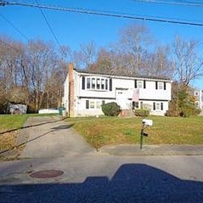 3 Lantern Rd, Holbrook, MA 02343