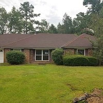 304 Quail Run Dr, Hinesville, GA 31313