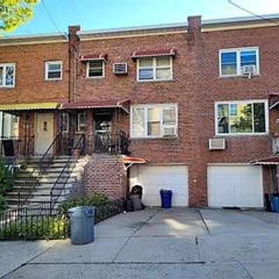 3042 Radcliff Ave, Bronx, NY 10469