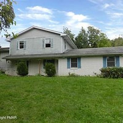 3048 Shady Nook Rd, Slatington, PA 18080