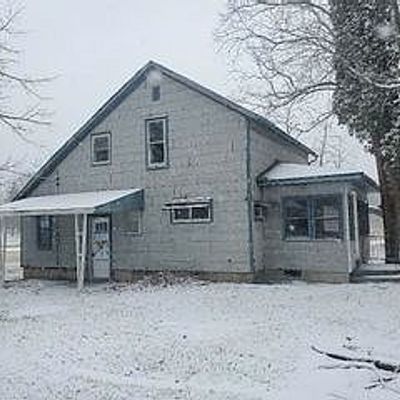 3054 Grant St, Coleman, MI 48618