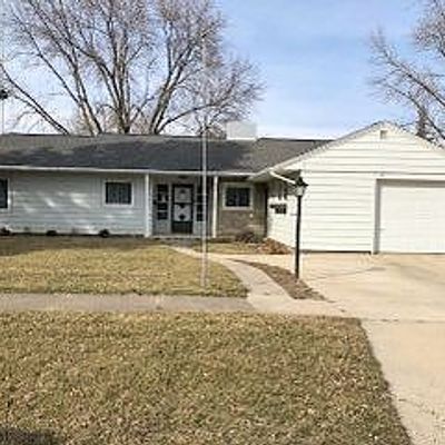 308 Ne 3rd Avenue, Hampton, IA 50441