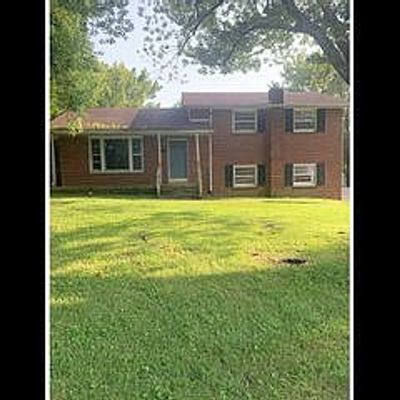 310 Rue Le Mans Dr, Clarksville, TN 37042