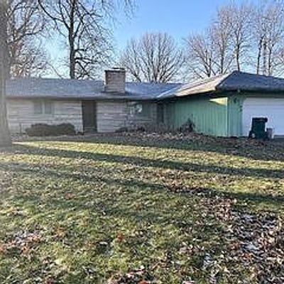 3109 W Stradling Dr, Muncie, IN 47304