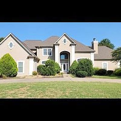 312 W Waters Edge Dr, Belleville, IL 62221