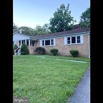 406 Broad Creek Dr, Fort Washington, MD 20744