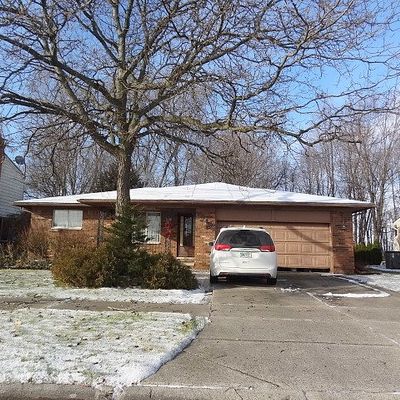 40645 Groveland Dr, Clinton Township, MI 48038