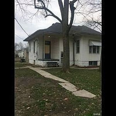 408 S Jackson St, New Athens, IL 62264