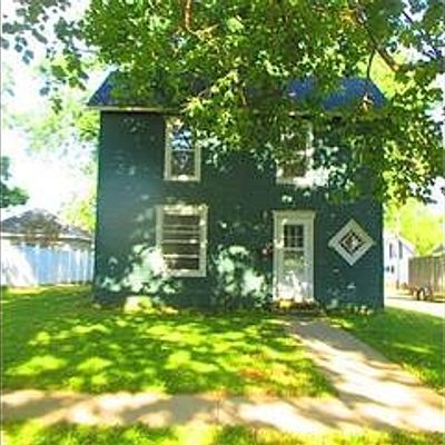 409 S Shuffleton Drive, Sigourney, IA 52591