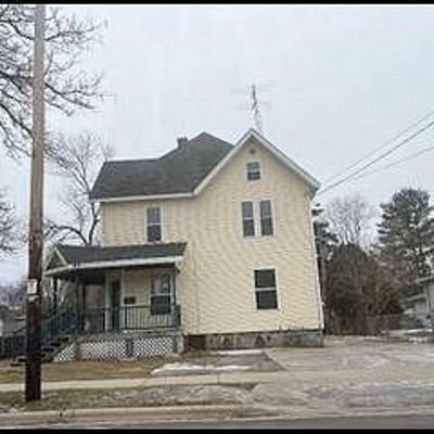 413 N High St, Fort Atkinson, WI 53538