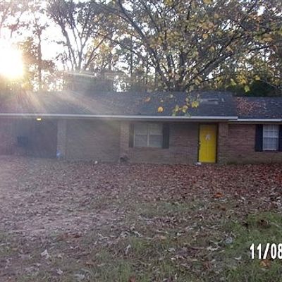 427 Lakeview Ave, Mccomb, MS 39648