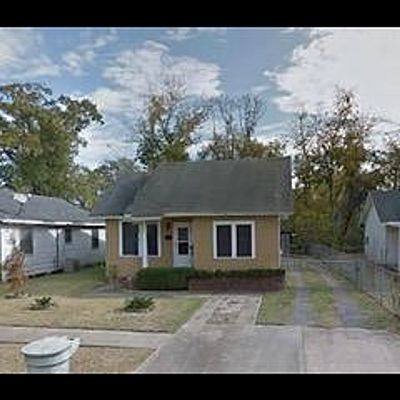 4425 Chaison St, Beaumont, TX 77705