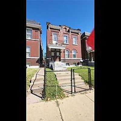 3707 Palm St, Saint Louis, MO 63107