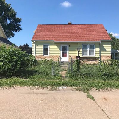 3710 Pearl Ave, Davenport, IA 52802