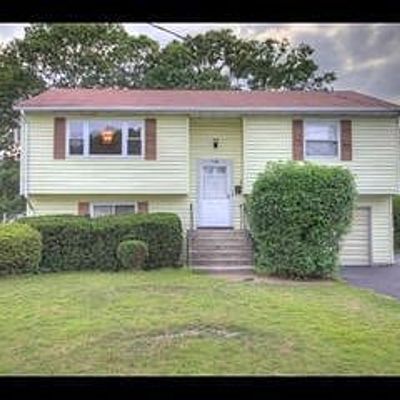 38 Leopold Ave, West Islip, NY 11795