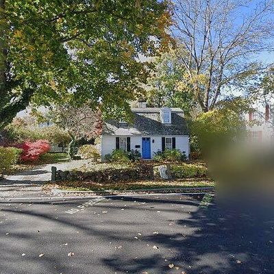 38 Mount Pleasant St, Rockport, MA 01966