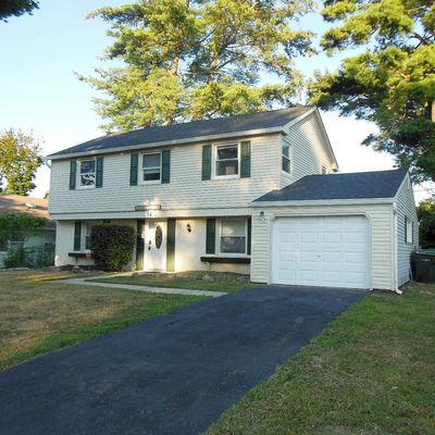 38 Petunia Ln, Willingboro, NJ 08046