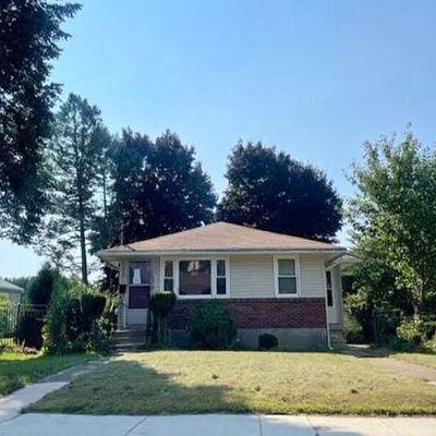 388 Burncoat St, Worcester, MA 01606