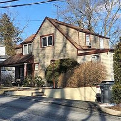 39 Hillcrest Rd, Hartsdale, NY 10530