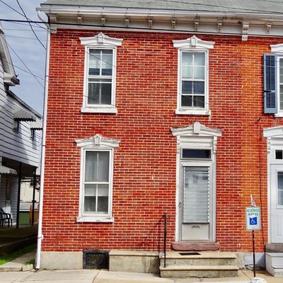 39 W Washington St, Fleetwood, PA 19522