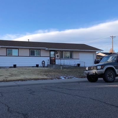 3912 Sheffield Ln, Pueblo, CO 81005