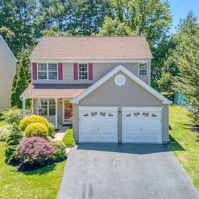 4 Quarry Ct, East Windsor, NJ 08520