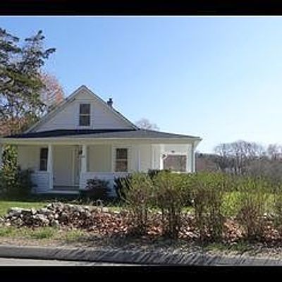 40 Jerome Rd, Uncasville, CT 06382