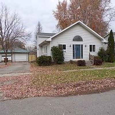 4033 Elizabeth St, Rosebush, MI 48878