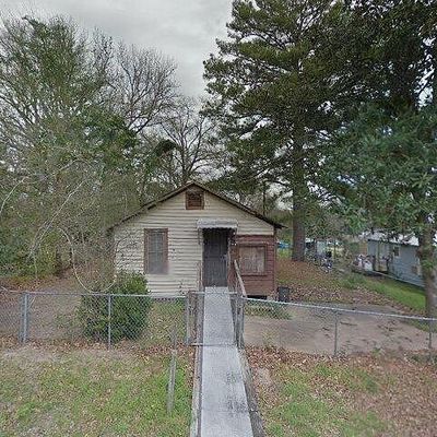 511 Julia St, Huntsville, TX 77320