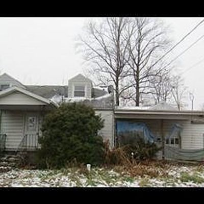 516 S Michigan St, Lapaz, IN 46537