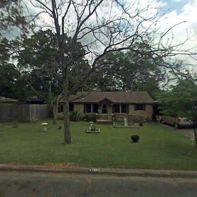 518 N Oak Ave, Livingston, TX 77351