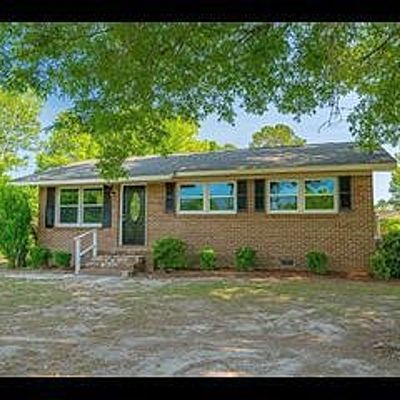 529 Plainview Dr, Hartsville, SC 29550